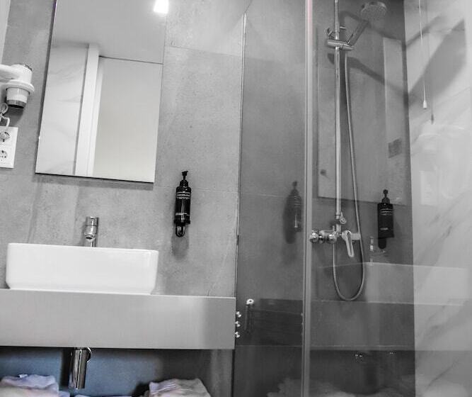 غرفة قياسية, Avenida