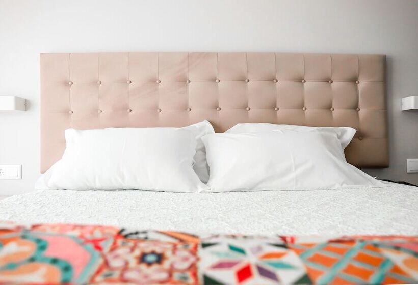 غرفة قياسية فردية, Avenida