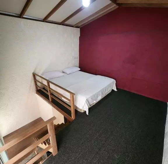 スタンダード4人部屋, Dou Houz Hostel