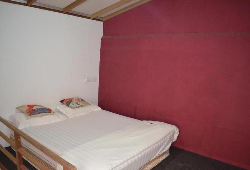 חדר סטנדרט לארבעה, Dou Houz   Hostel