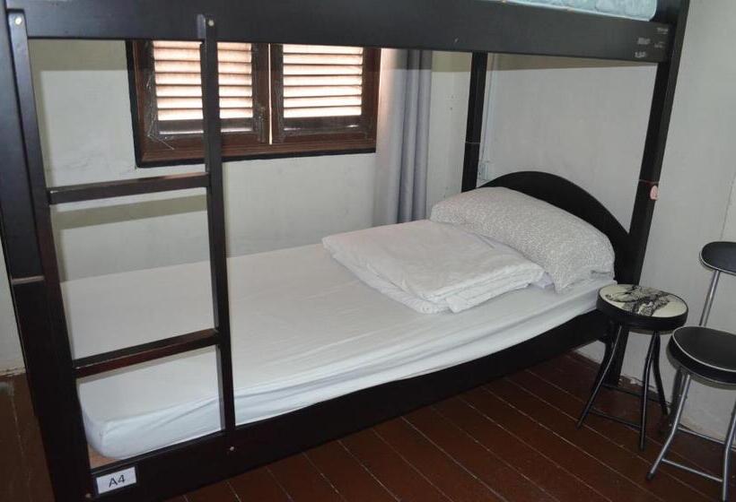 מיטה בחדר משותף, Dou Houz   Hostel