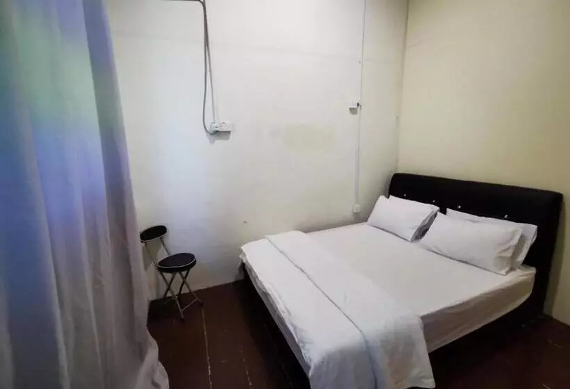 スタンダードトリプルルーム, Dou Houz Hostel