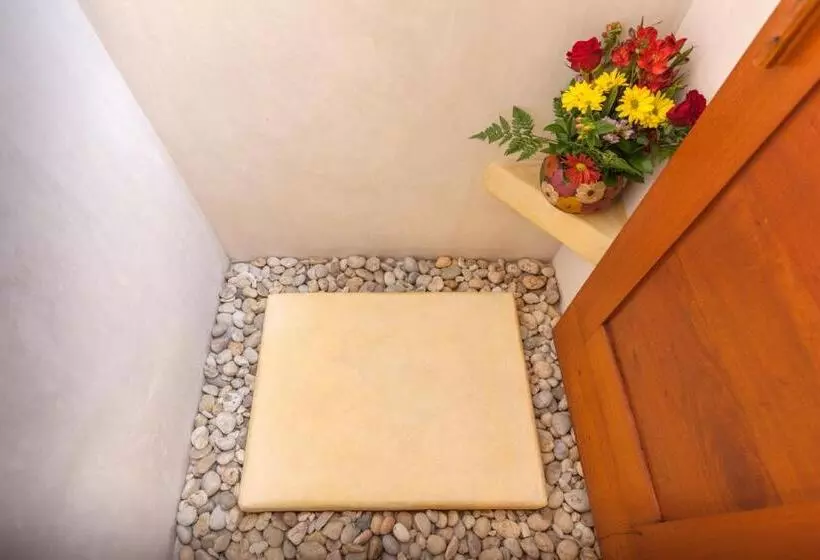 スーペリアの４人部屋, El Pueblito