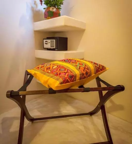 スーペリアの４人部屋, El Pueblito