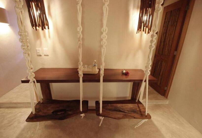 带阳台套房, El Pueblito