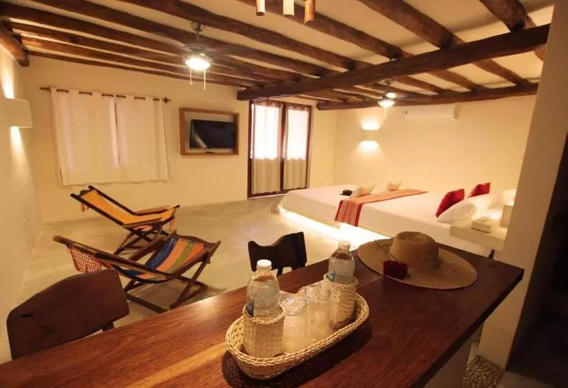 デラックスの４人部屋, El Pueblito