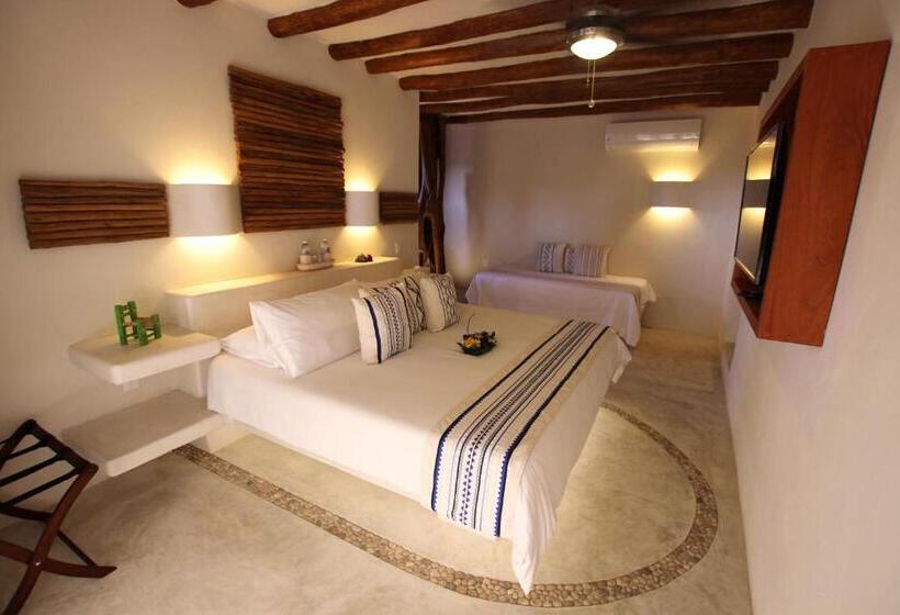 高级三人间, El Pueblito