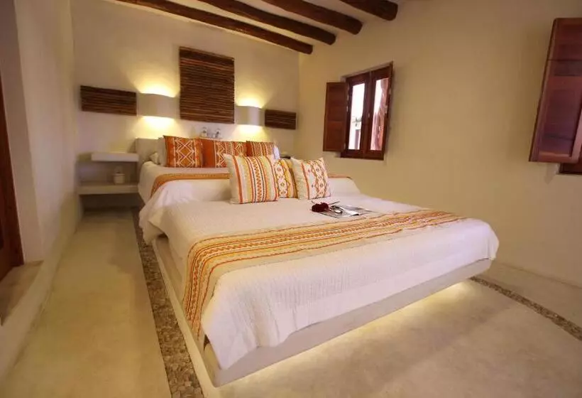 テラス付スーペリアルーム, El Pueblito