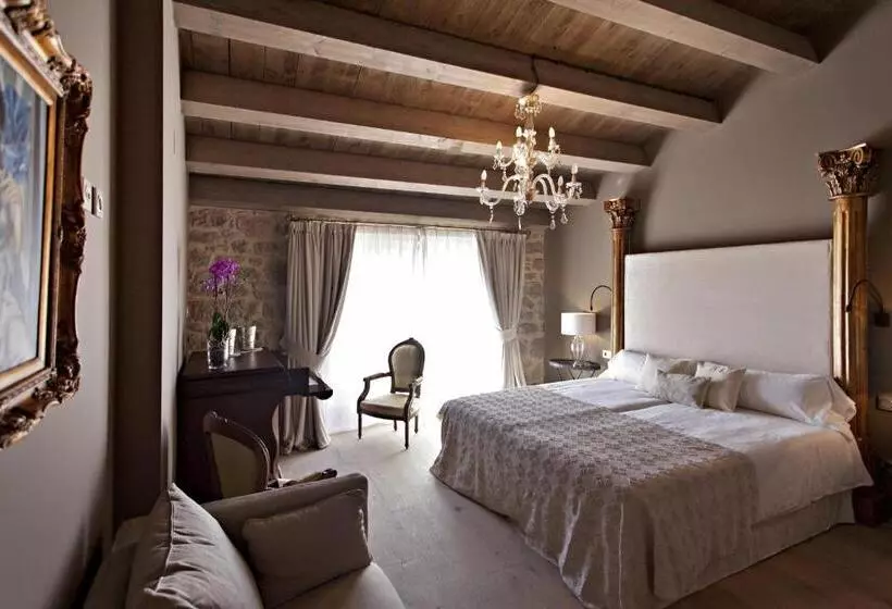 スーペリアールーム, La Vella Farga