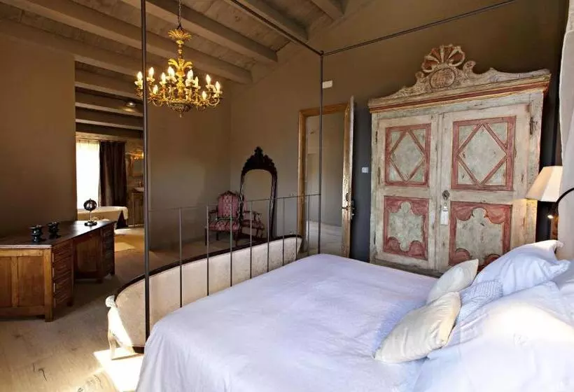 スーペリアールーム, La Vella Farga
