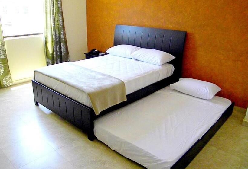 غرفة قياسية ثلاثية, Marvento Ii