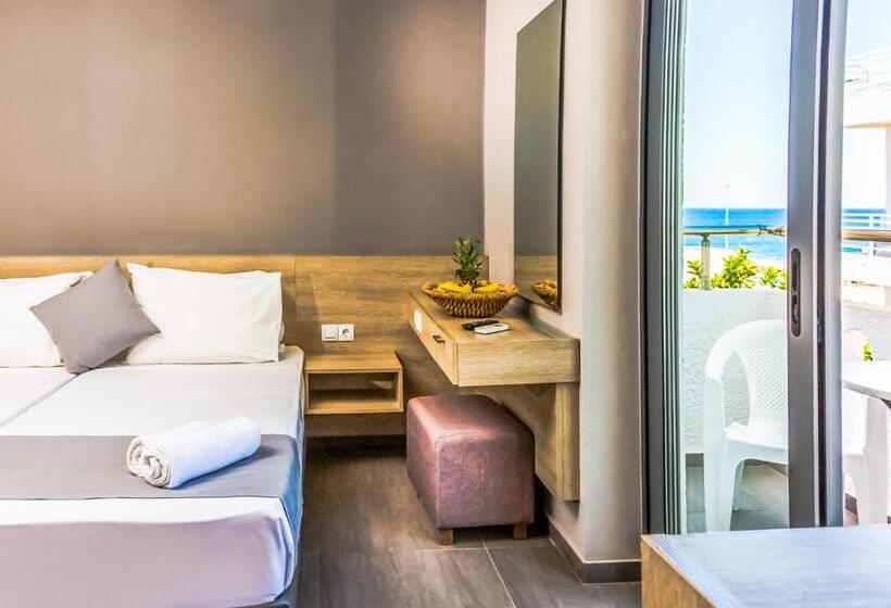 غرفة قياسية مطلّة علي البحر, Porto Greco Village Beach