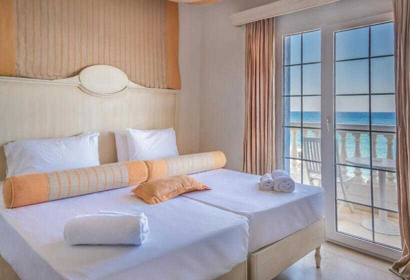 اتاق استاندارد با چشم‌انداز دریا, Porto Greco Village Beach