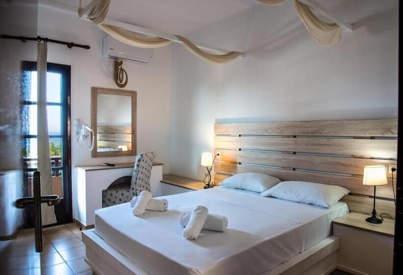 غرفة قياسية مطلّة علي البحر, Porto Greco Village Beach