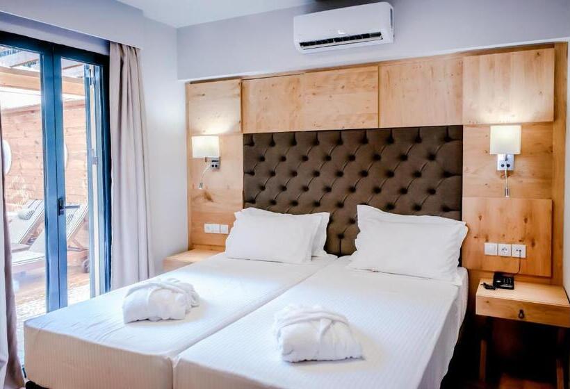 جناح, Porto Greco Village Beach