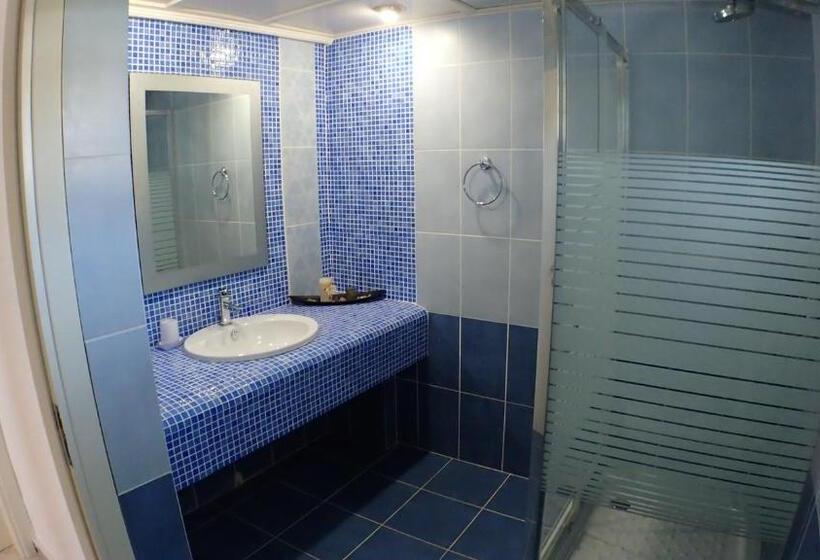 جناح سوبيريور مطل علي البحر, Porto Greco Village Beach