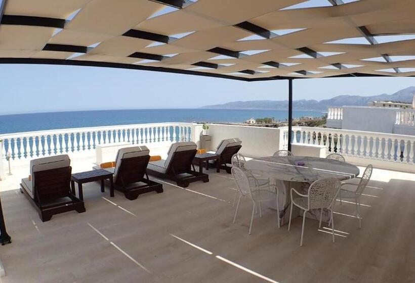 جناح سوبيريور مطل علي البحر, Porto Greco Village Beach