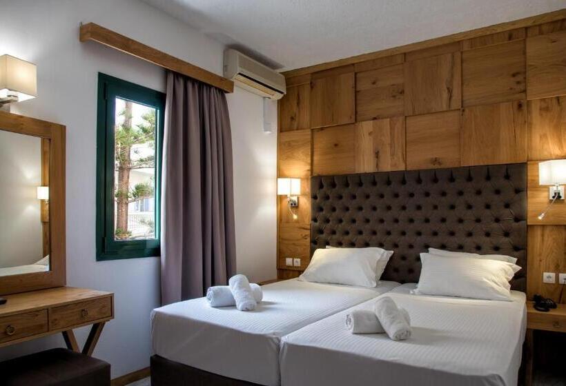 جناح, Porto Greco Village Beach