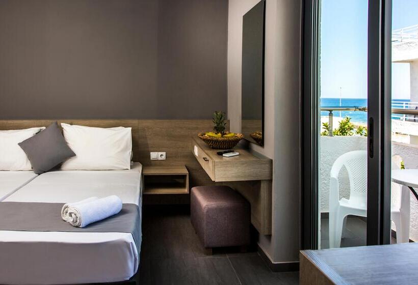 غرفة قياسية مطلّة علي البحر, Porto Greco Village Beach