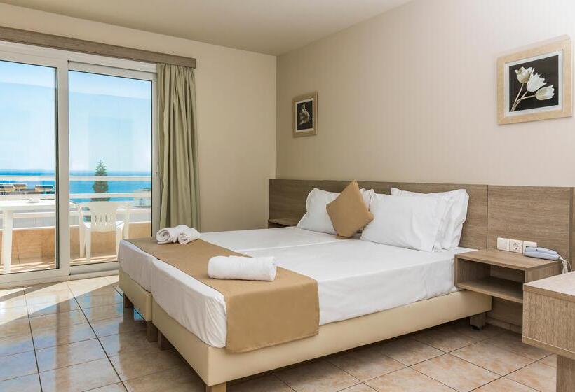 اتاق استاندارد با چشم‌انداز دریا, Porto Greco Village Beach