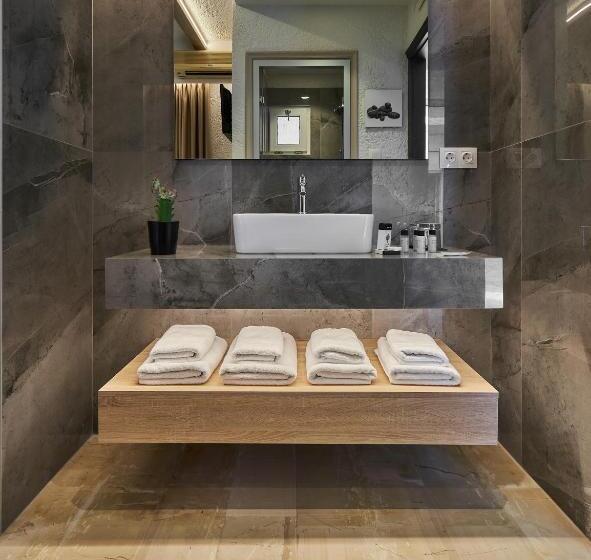 غرفة عائلية, Porto Greco Village Beach