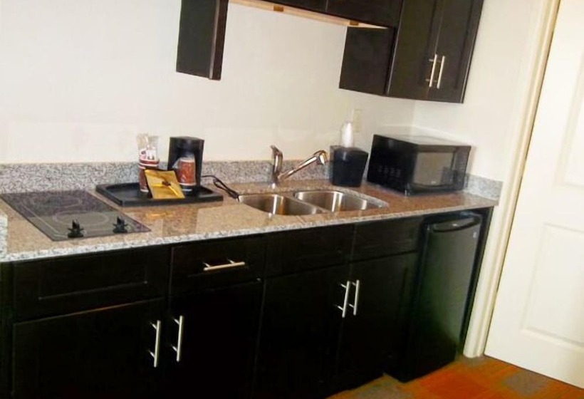 Suíte, Quality Inn & Suites Victoria East