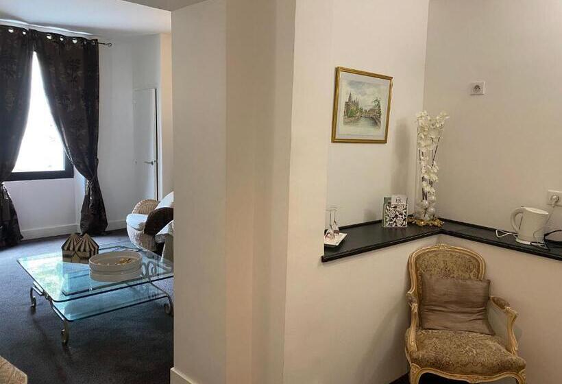 סוויטה משפחתית, Restaurant Du Parc En Bord De Rivière