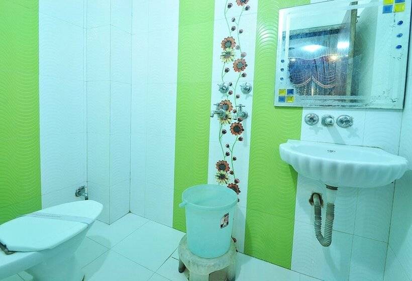 패밀리 룸, Roma Deluxe New Delhi Railway Station