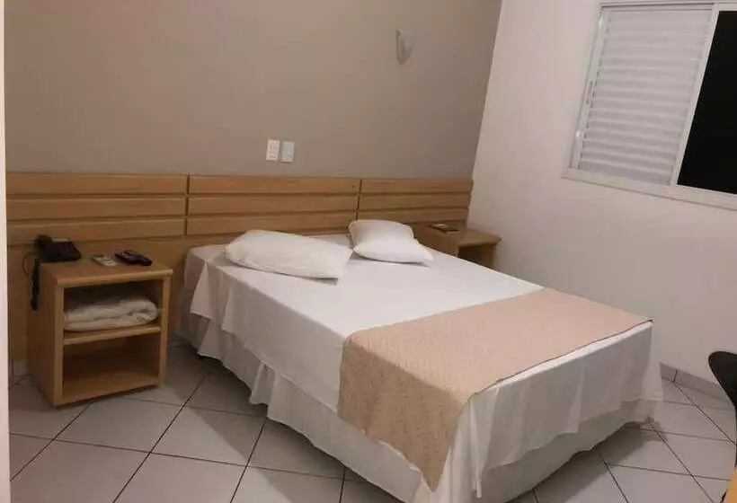 Deluxe Zimmer, Sansaed