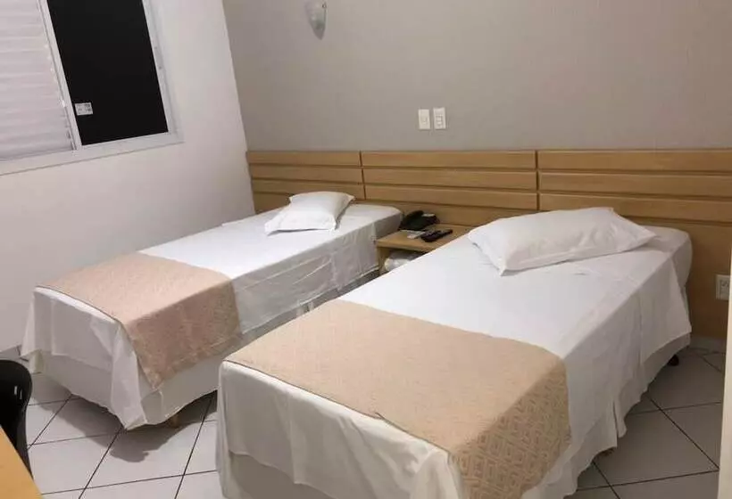 Deluxe Zimmer, Sansaed
