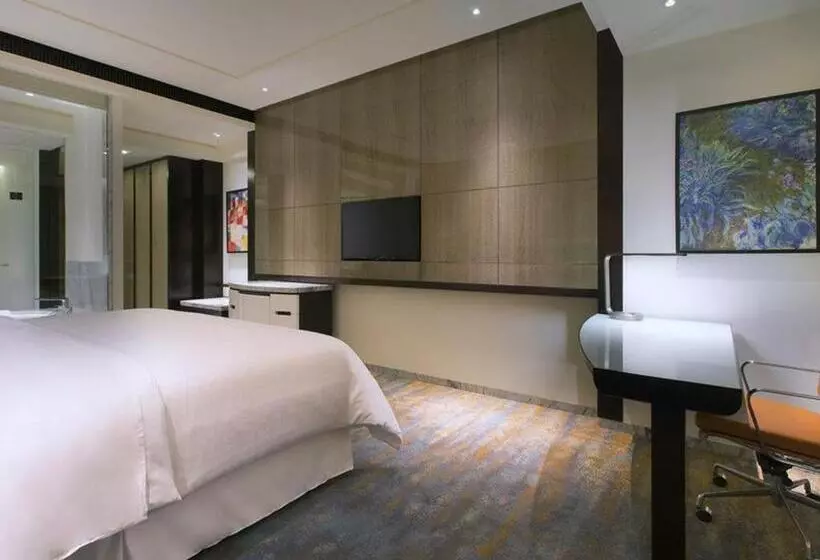 キングサイズベッドのスタンダードルーム, Sheraton Grand Jakarta Gandaria City