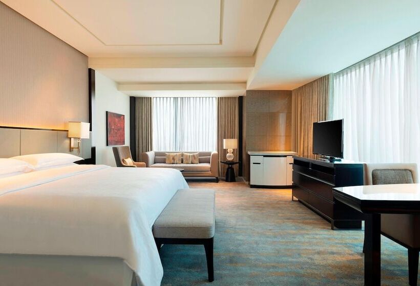 Люкс Клуб, Sheraton Grand Jakarta Gandaria City