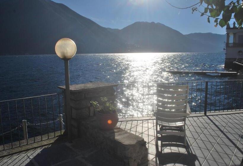 带阳台的豪华间, Villa Belvedere Como Lake Relais