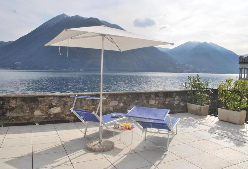 带河湖景观的轻年套房, Villa Belvedere Como Lake Relais