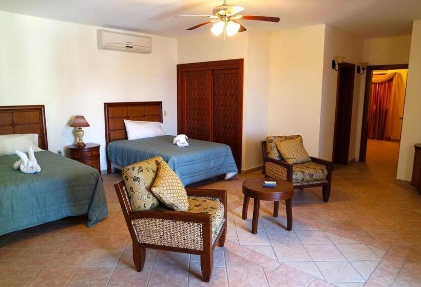 سوییت با چشمانداز استخر, West Bay Colonial