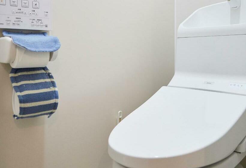 חדר מוזל מקלחת משותפת, Kikusui Ryokan