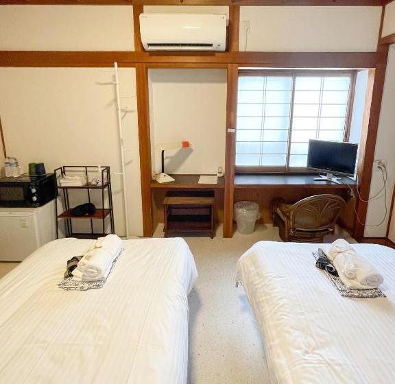 חדר מוזל מקלחת משותפת, Kikusui Ryokan