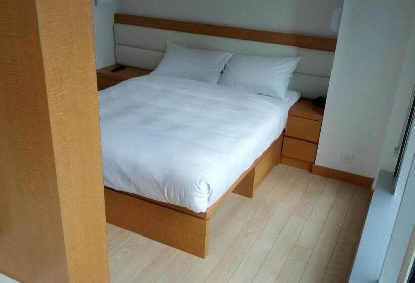 آپارتمان 1 خوابه با تراس, Mia Casa