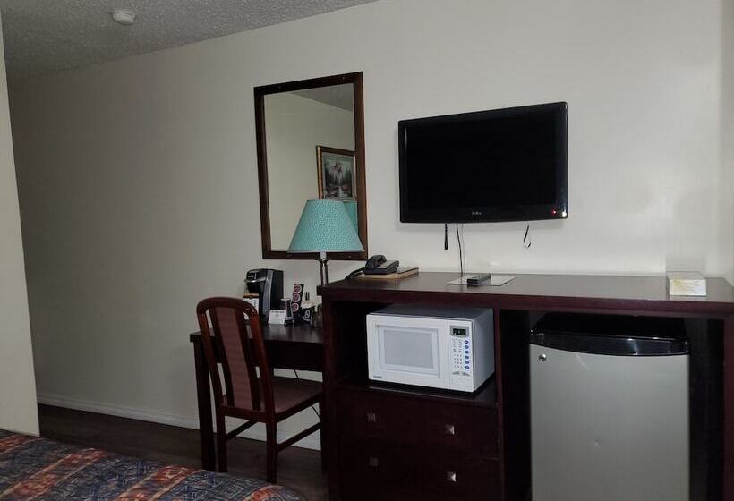 חדר סטנדרט שתי מיטות זוגיות, Battlefords Inn