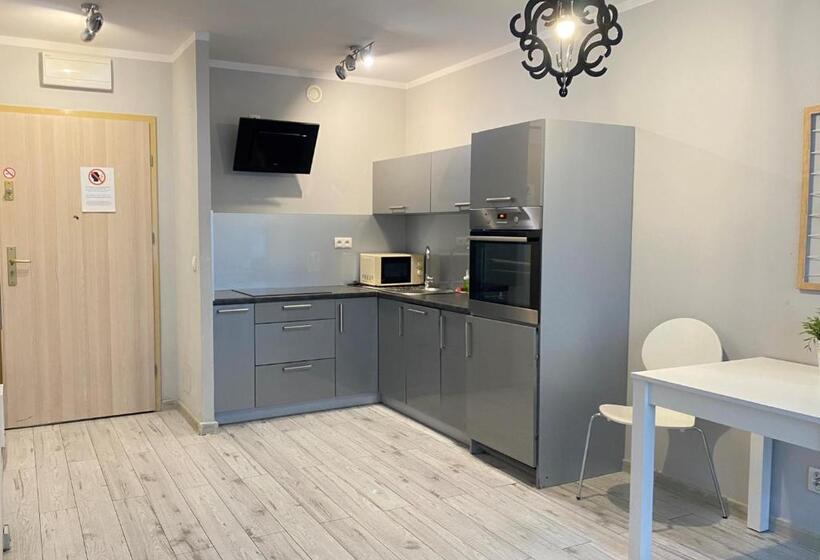 标准工作室, Residence Apart