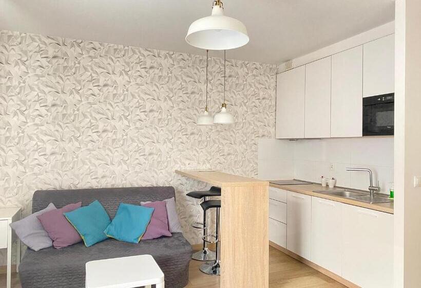 标准工作室, Residence Apart