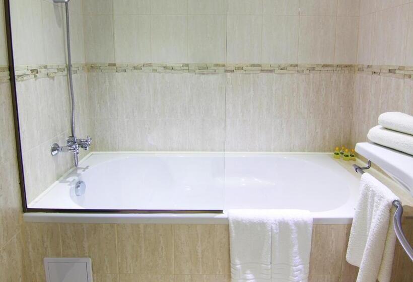 Номер Стандарт с Балконом, The Vineyards Spa & Resort