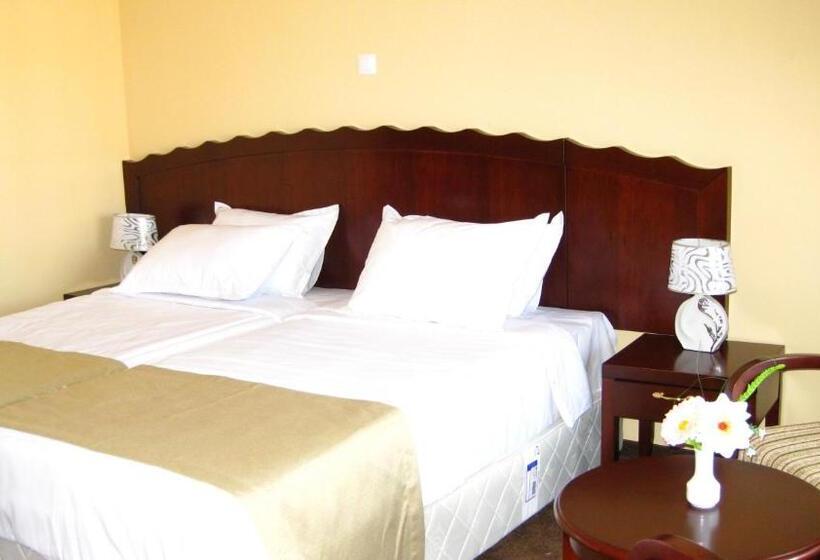 バルコニー付きスタンダードルーム, The Vineyards Spa & Resort