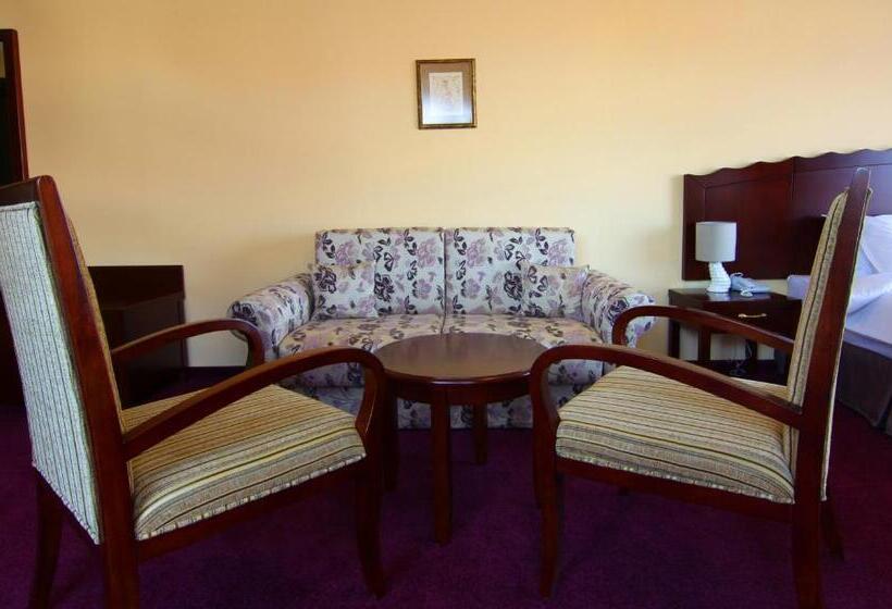 ファミリーステューディオ, The Vineyards Spa & Resort