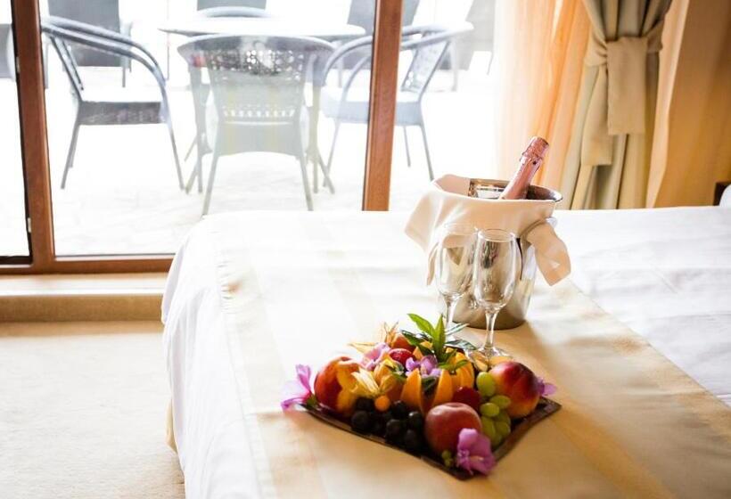 ファミリーステューディオ, The Vineyards Spa & Resort