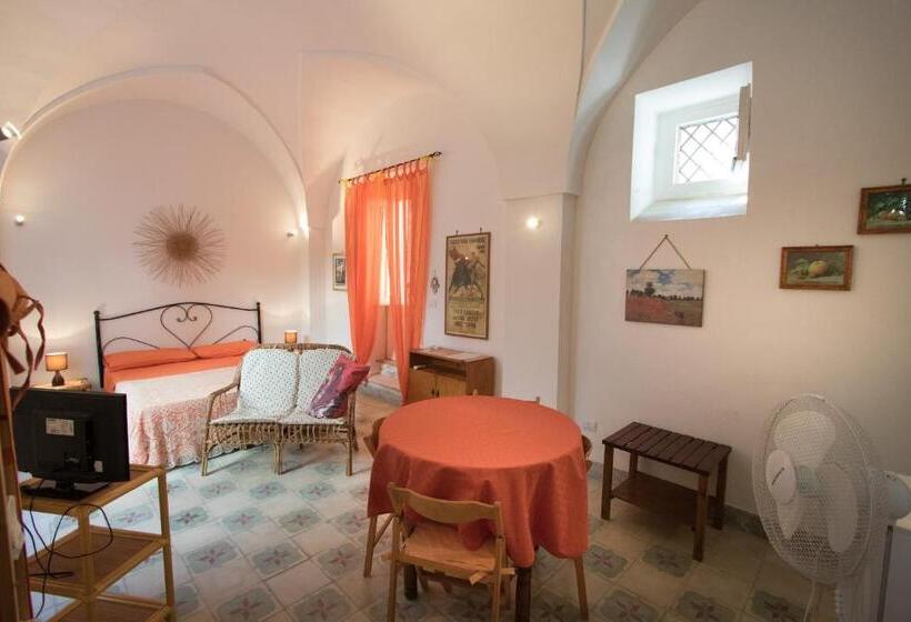 استودیو استاندارد با چشم‌انداز باغ, Terrazzo Dei Sogni B&b