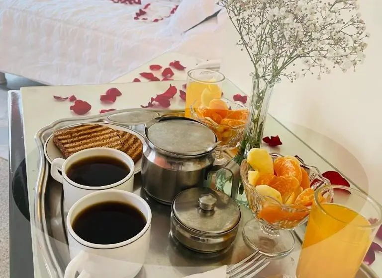 سوئیت با وان آب گرم, Kokusai