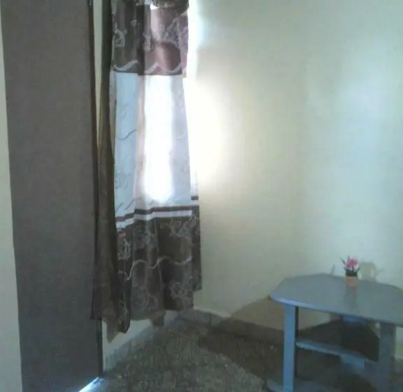 اتاق استاندارد یک نفره, Nueva Alborada Lodging House