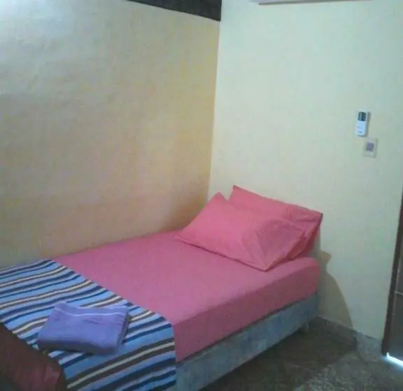 اتاق استاندارد یک نفره, Nueva Alborada Lodging House