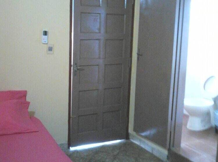 اتاق استاندارد یک نفره, Nueva Alborada Lodging House